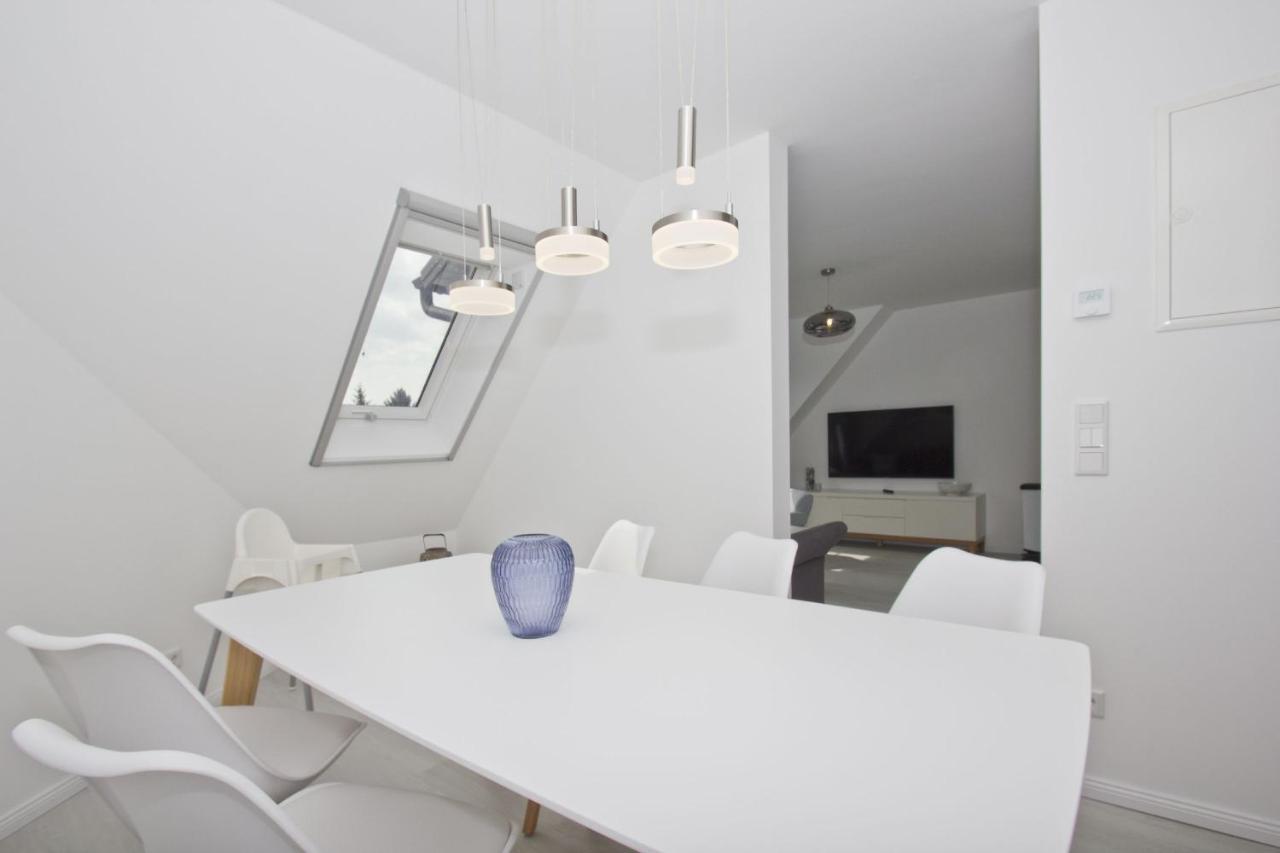 Gratis Nutzung Vom Ahoi Erlebnisbad Und Sauna In Sellin - Haus Inselwind Fewo Meerwellen Gross Zicker Exterior photo